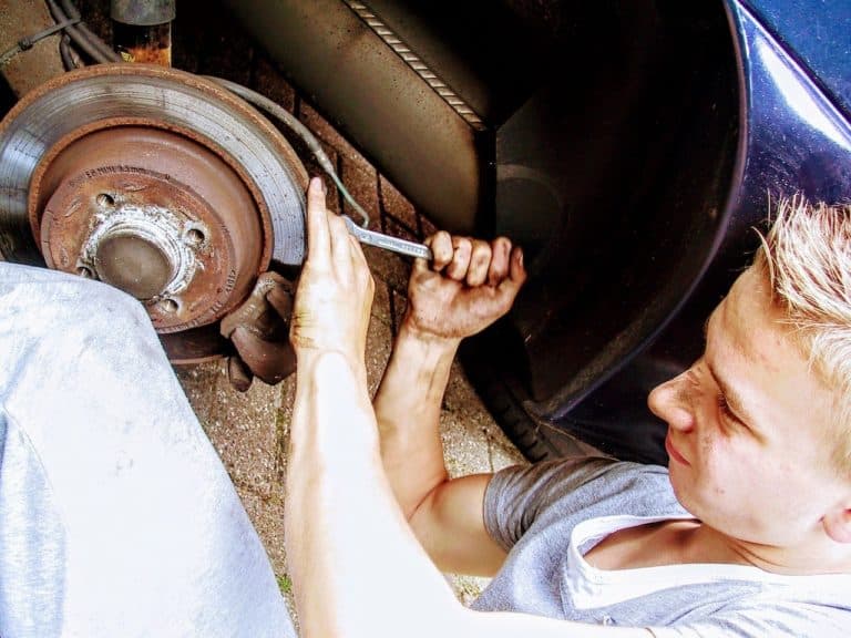 Mécanicien auto, de multiples formations pour un métier en évolution