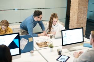 L&rsquo;importance de la cohésion d&rsquo;équipe dans le management efficace: Quels sont les ingrédients clés ?