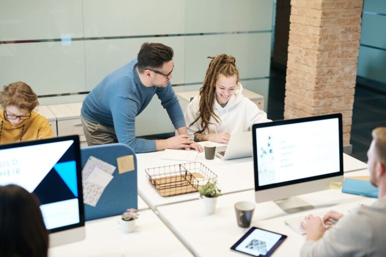 L&rsquo;importance de la cohésion d&rsquo;équipe dans le management efficace: Quels sont les ingrédients clés ?