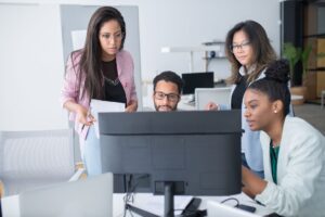Pourquoi la motivation est-elle cruciale dans le management d&rsquo;équipes performantes ?
